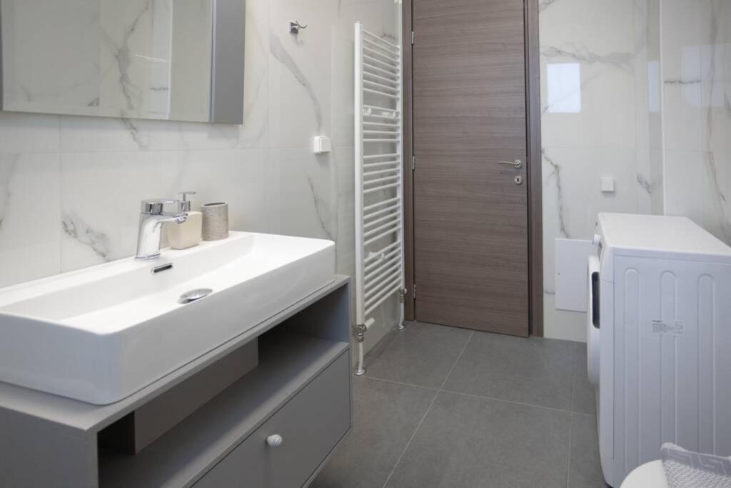 Mela Luxury Apartments Μαρουλάς Εξωτερικό φωτογραφία